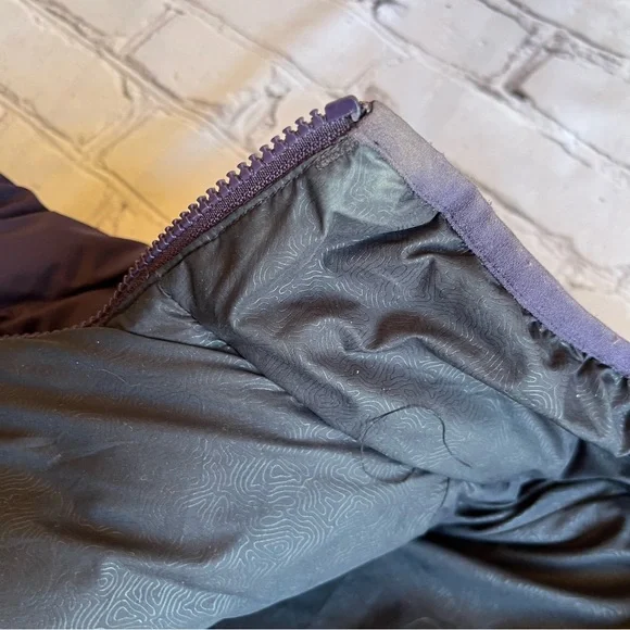 REI Goose Down Womens Burgundy Puffer Jacket Medium Winter Gorpcore Full Zip - Picture 11 of 16